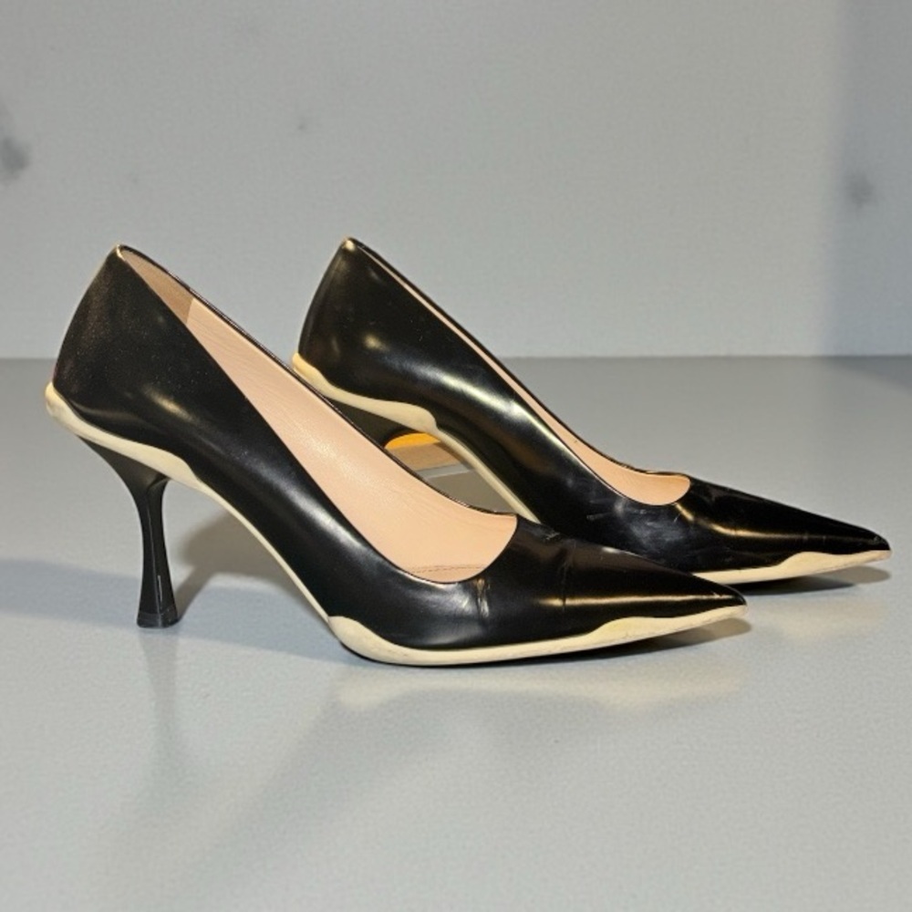 PRADA - Picture 2 of 5